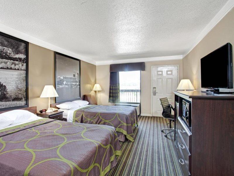 Super 8 By Wyndham Knoxville East Exterior photo