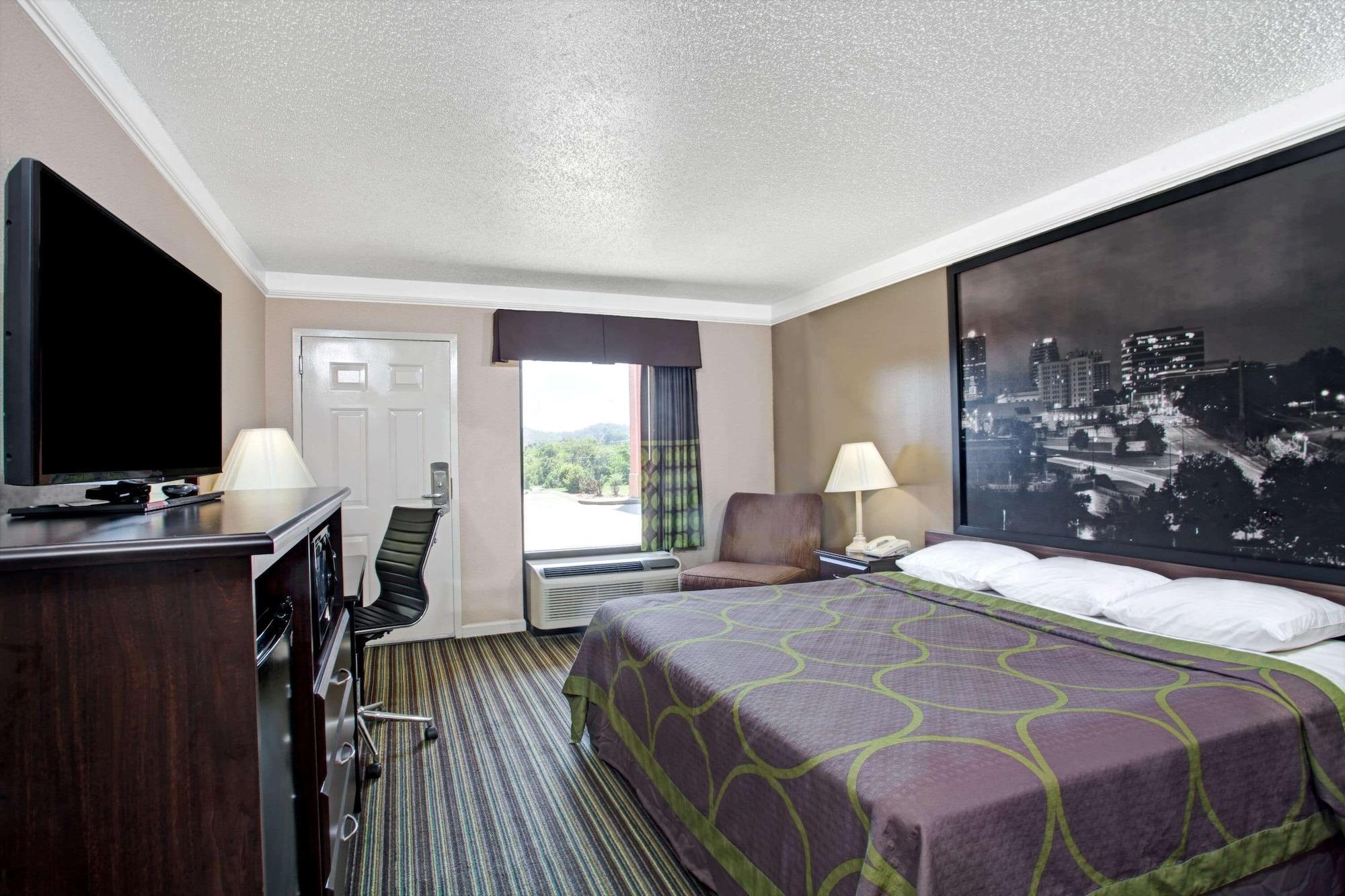 Super 8 By Wyndham Knoxville East Exterior photo